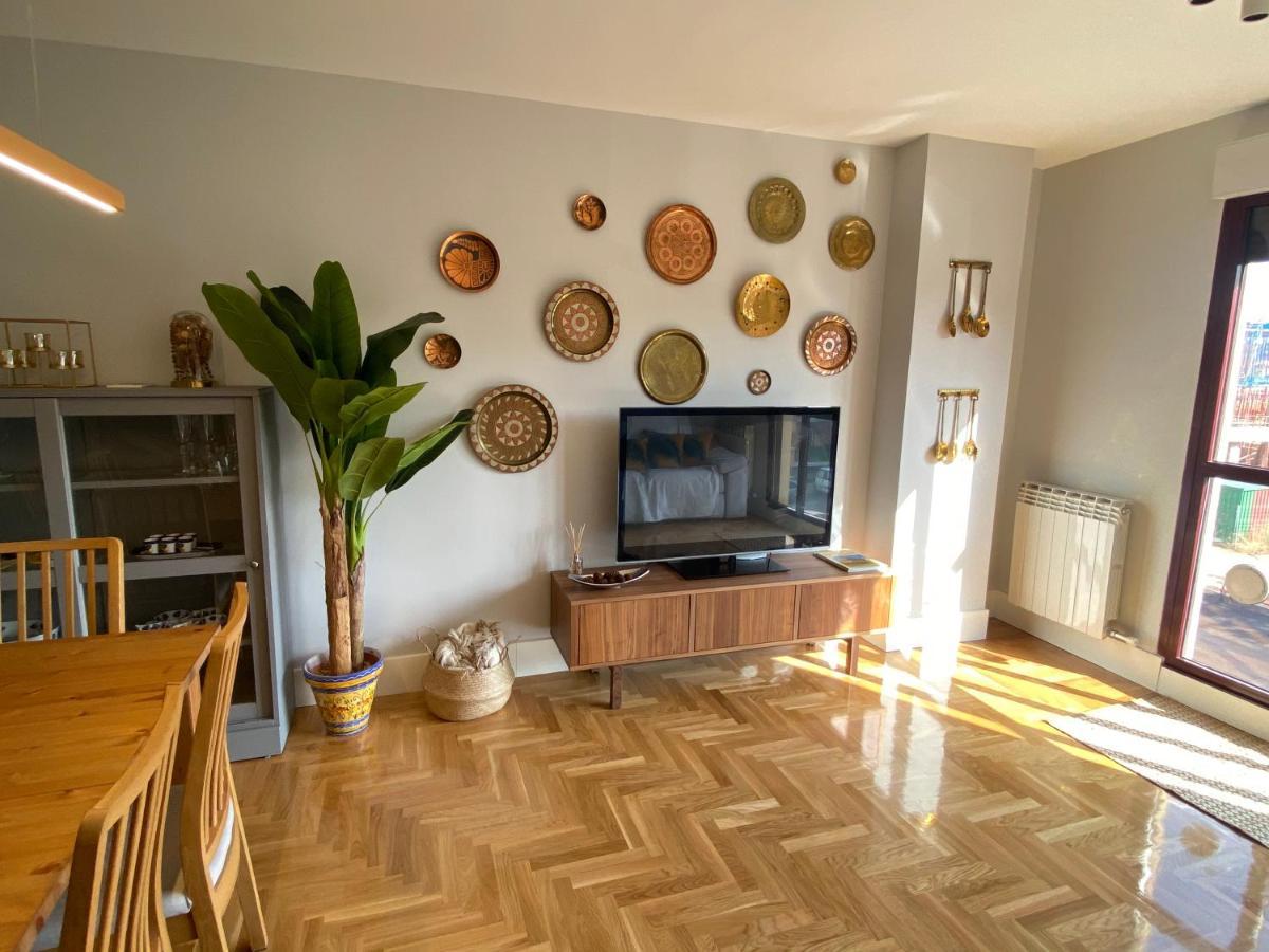 Apartamento Ideal A La Entrada De Salamanca !!! Santa Marta de Tormes Buitenkant foto